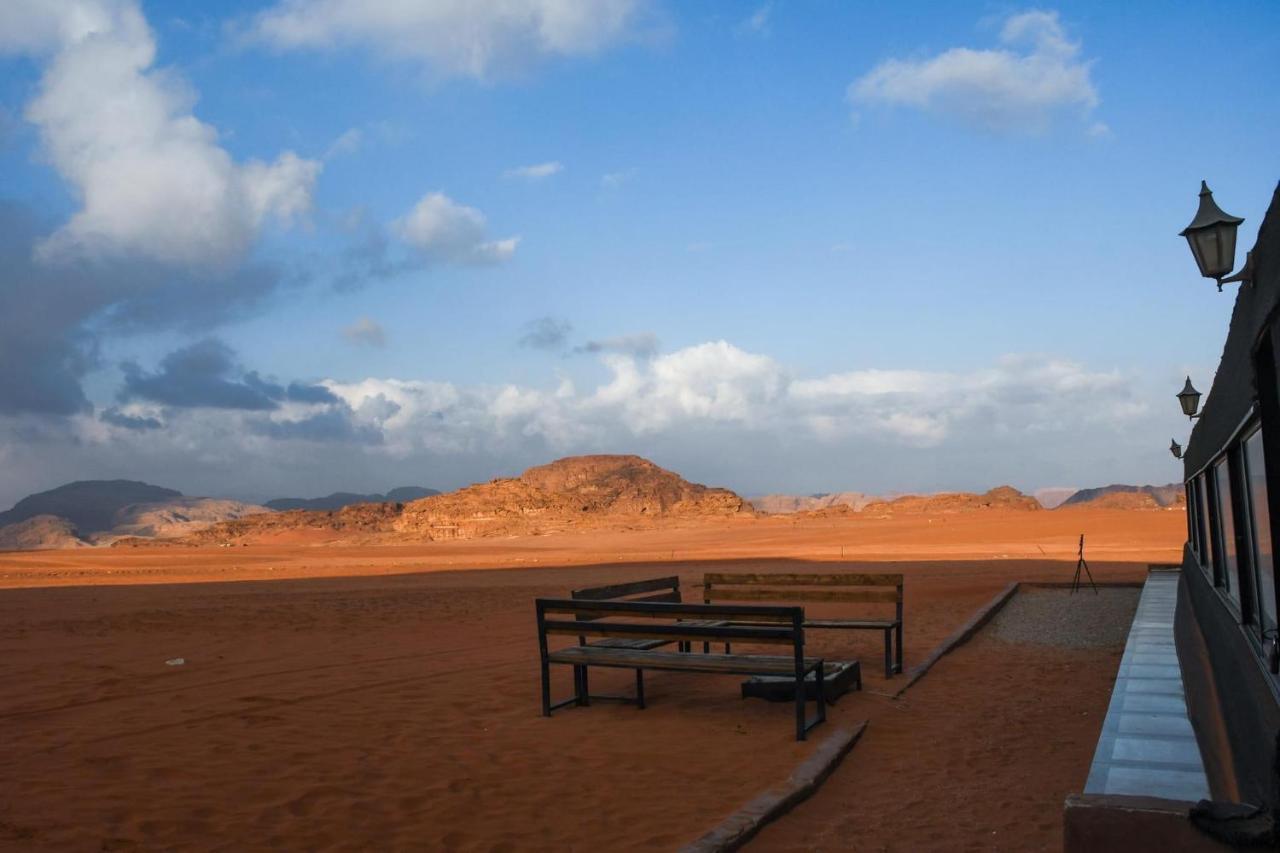 Bedouin desert camp Wadi Rum Extérieur photo