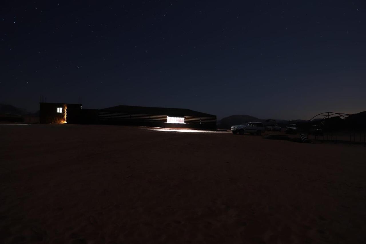 Bedouin desert camp Wadi Rum Extérieur photo