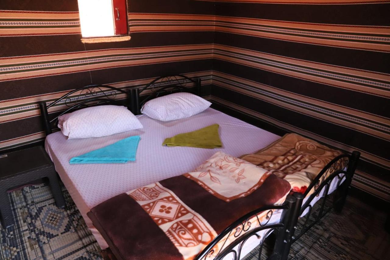 Bedouin desert camp Wadi Rum Extérieur photo