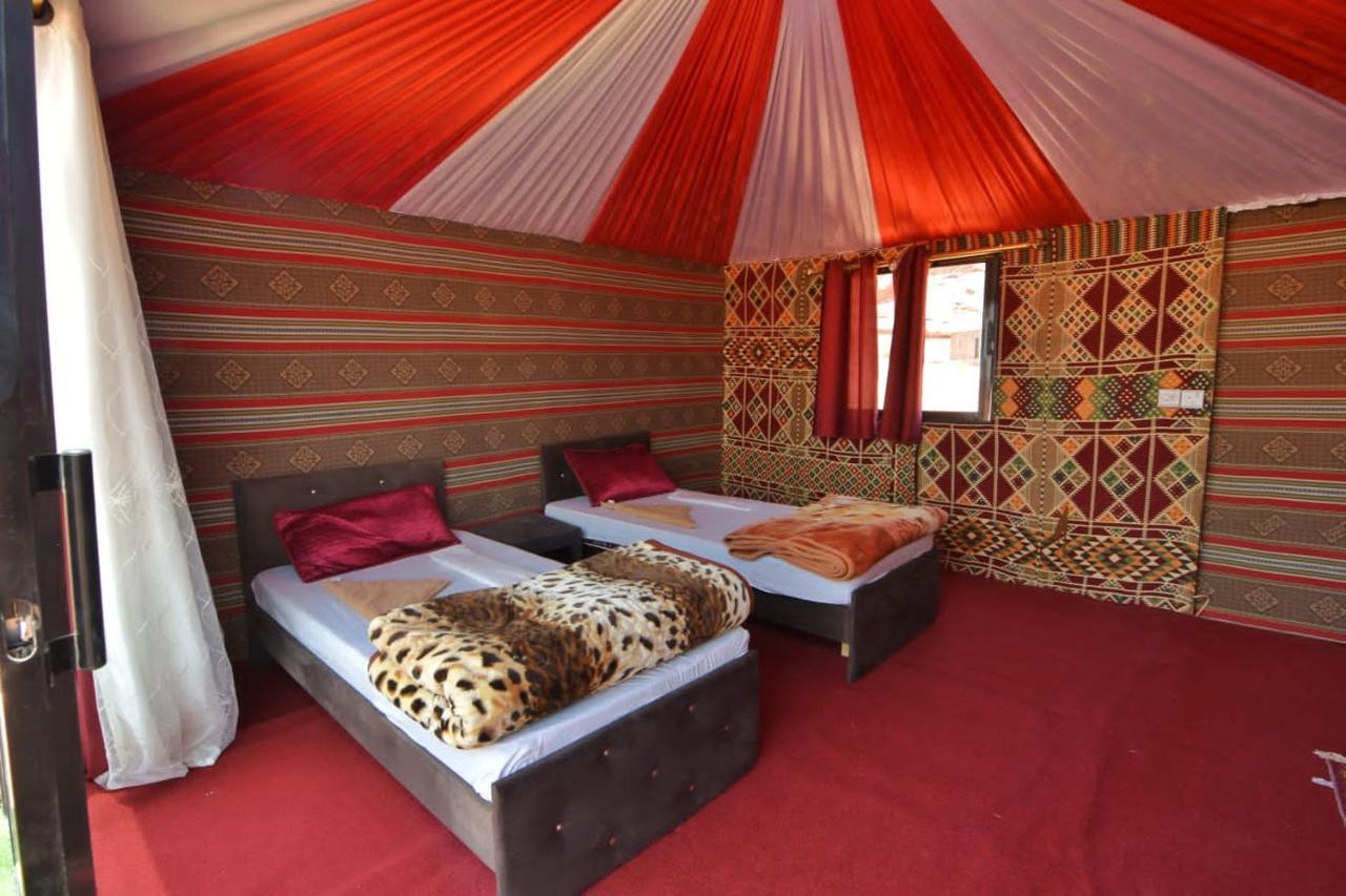 Bedouin desert camp Wadi Rum Extérieur photo